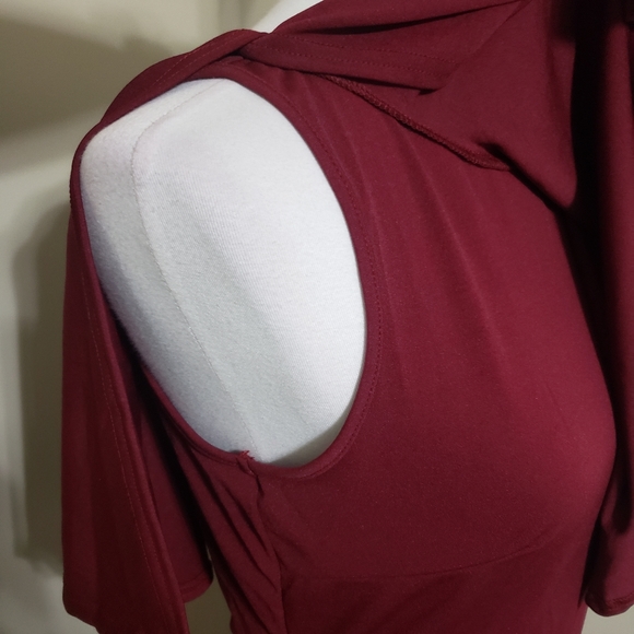 Cape top sheath dress - Picture 4 of 4